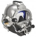 Helma KM 97 s portem, Kirby Morgan
